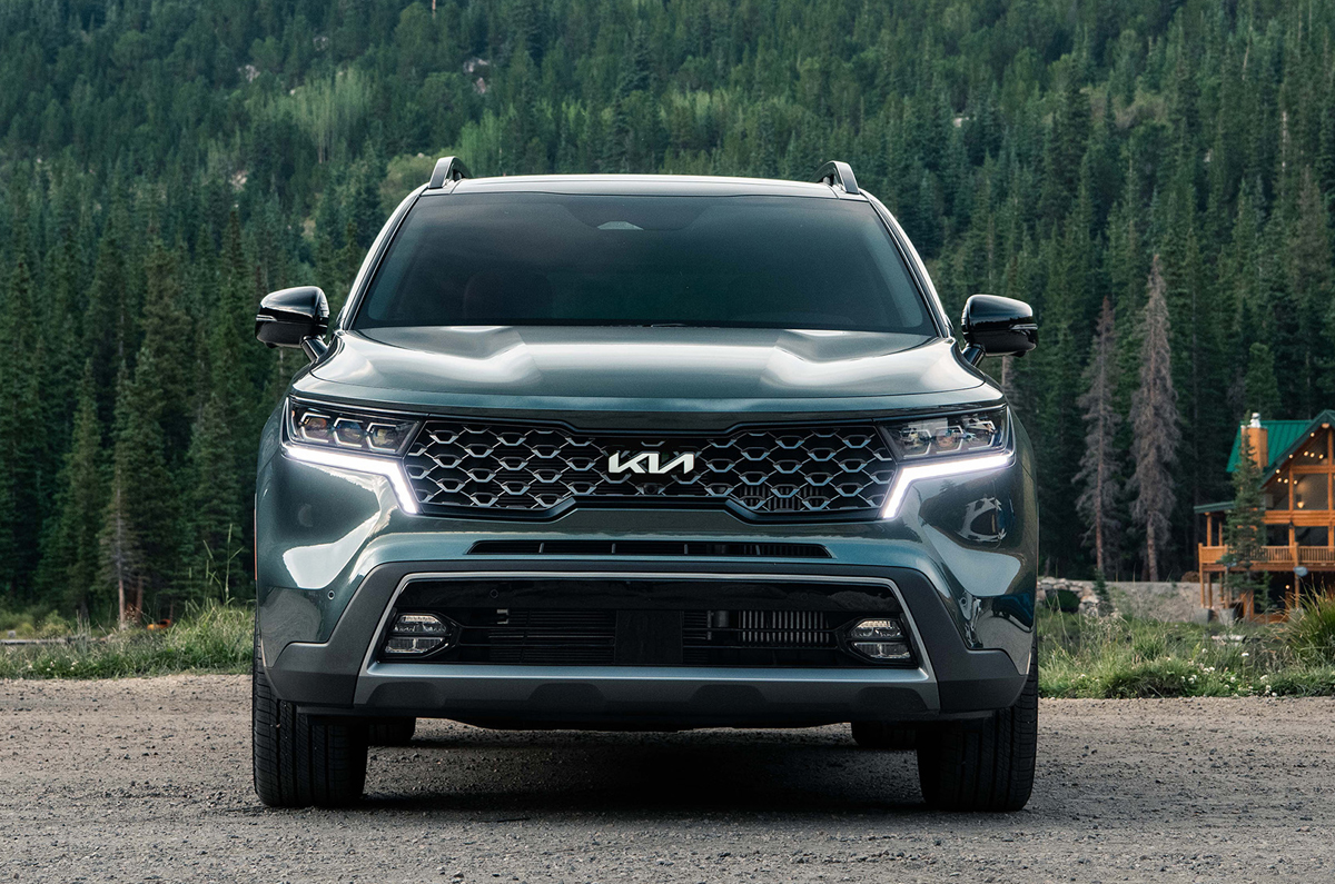 2022 Kia Sorento front