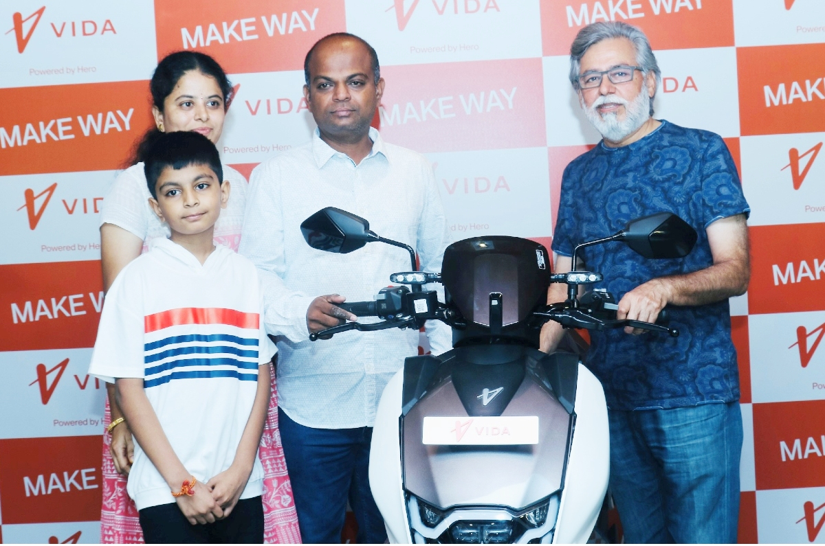 Hero MotoCorp Vida V1 electric scooter deliveries begin. 