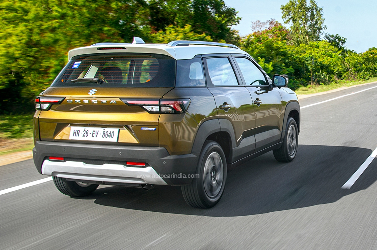 2022 Maruti Suzuki Brezza rear tracking