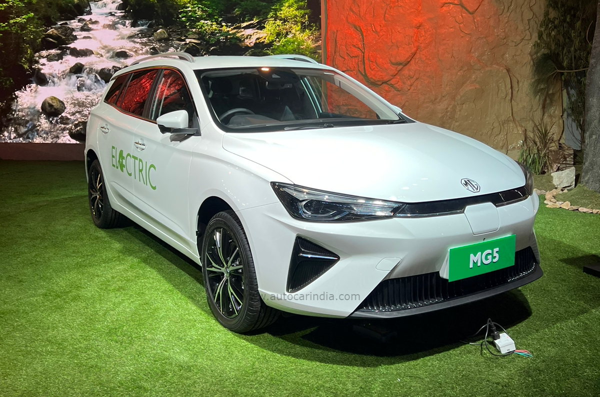 Mg5 store electric car