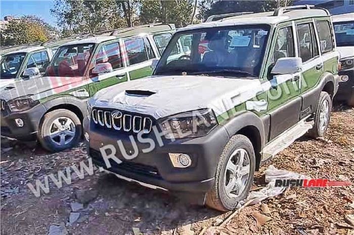 Mahindra Scorpio 4X4 Indian Amry front quarter