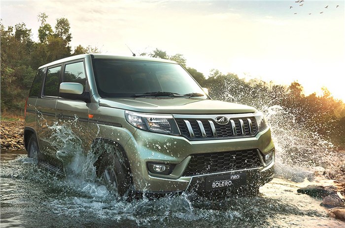 Mahindra Bolero Neo front quarter 