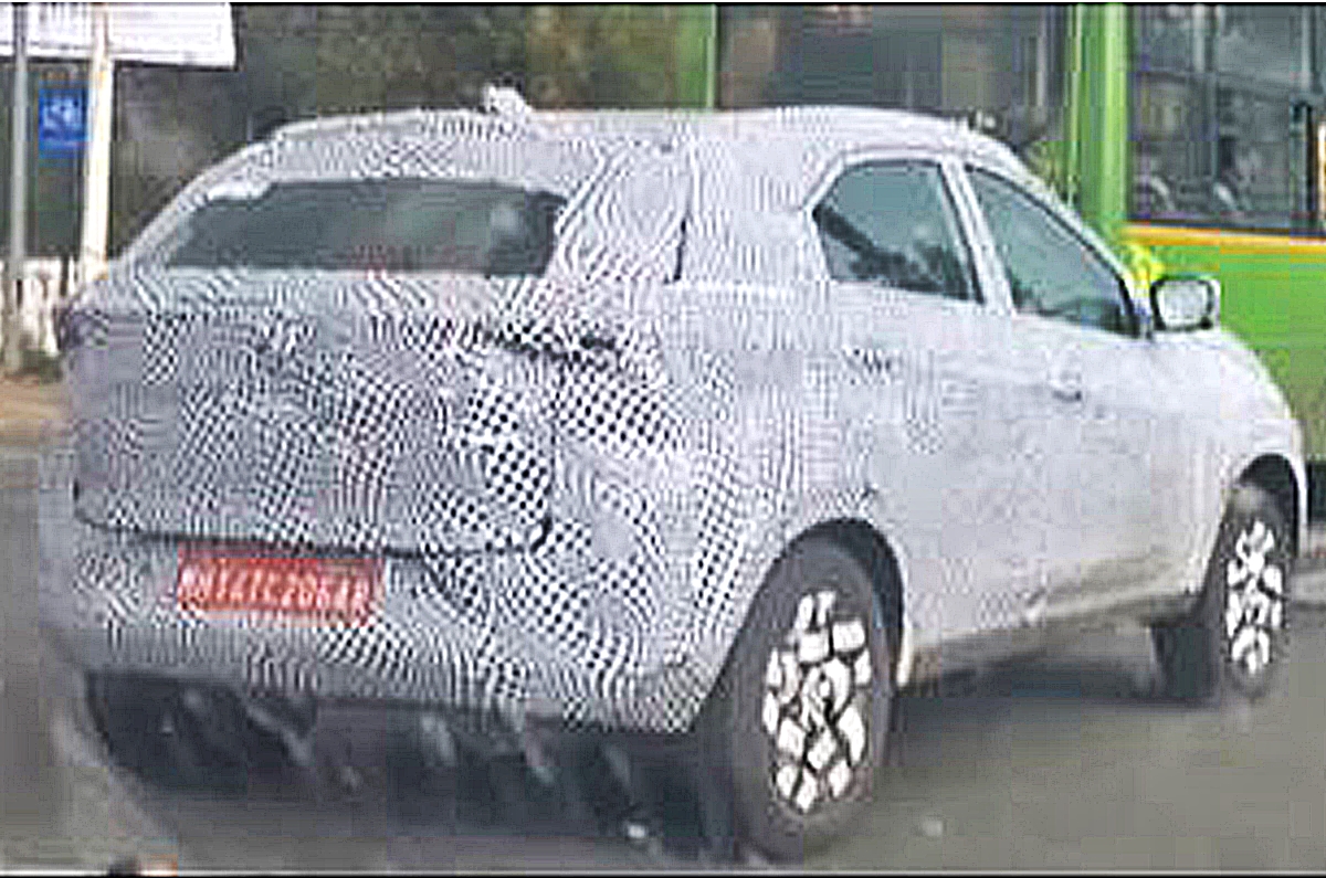 Tata Nexon facelift spied 