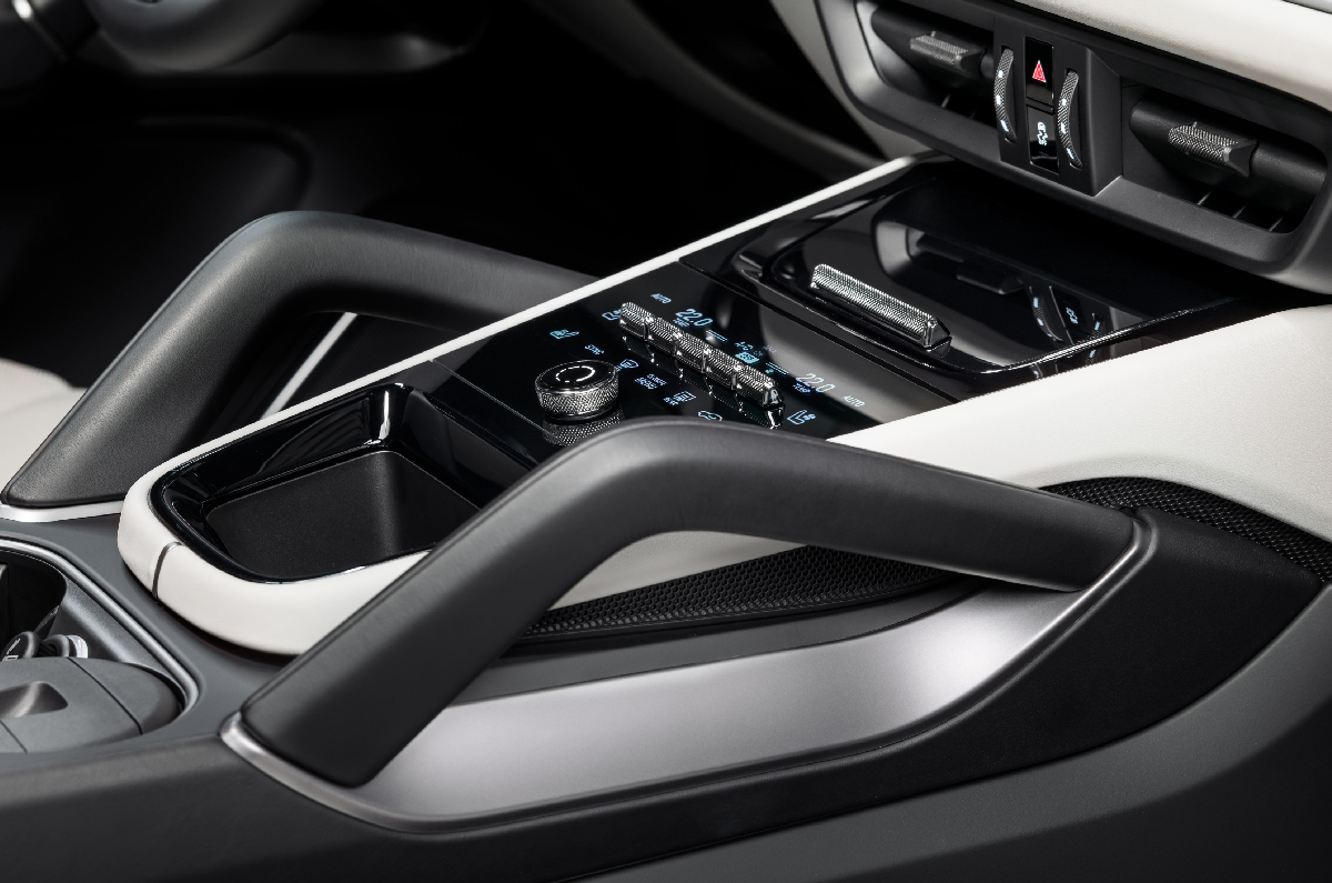 Porsche Cayenne interior centre console