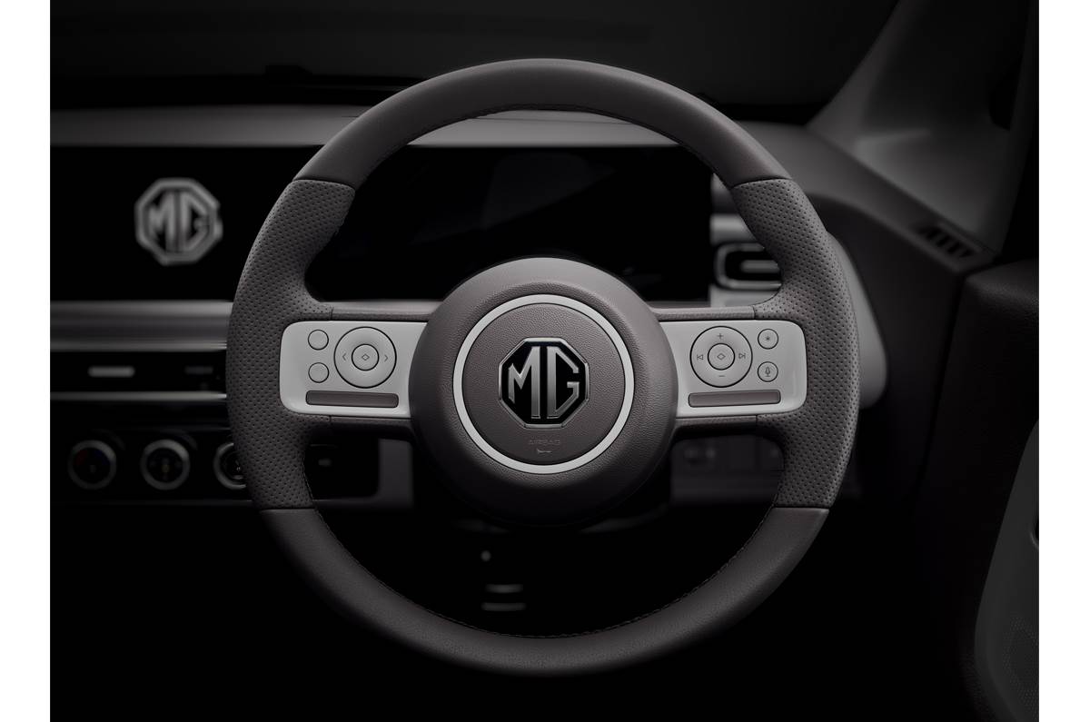 MG Comet EV interior 