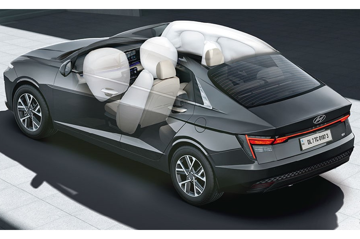 Hyundai Verna six airbags