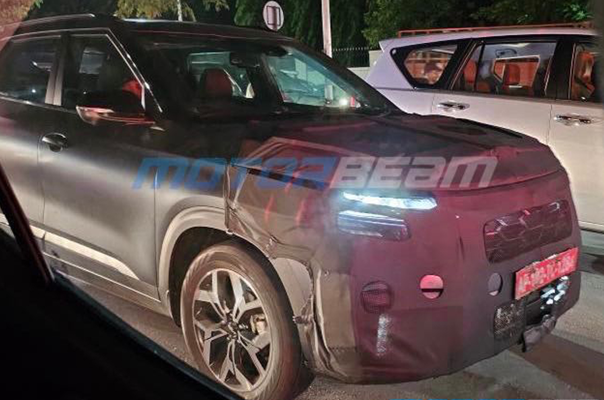 Kia Seltos facelift spied front 