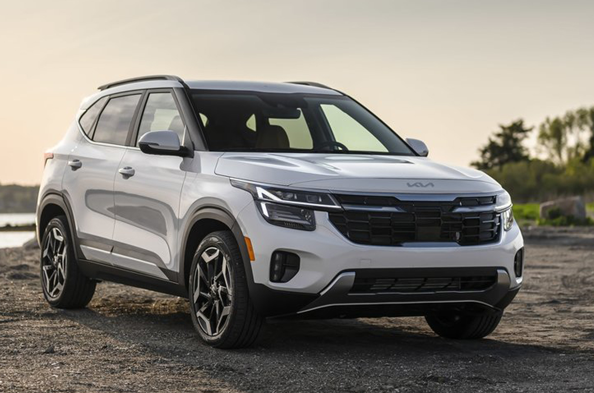 Kia Seltos facelift front quarter 