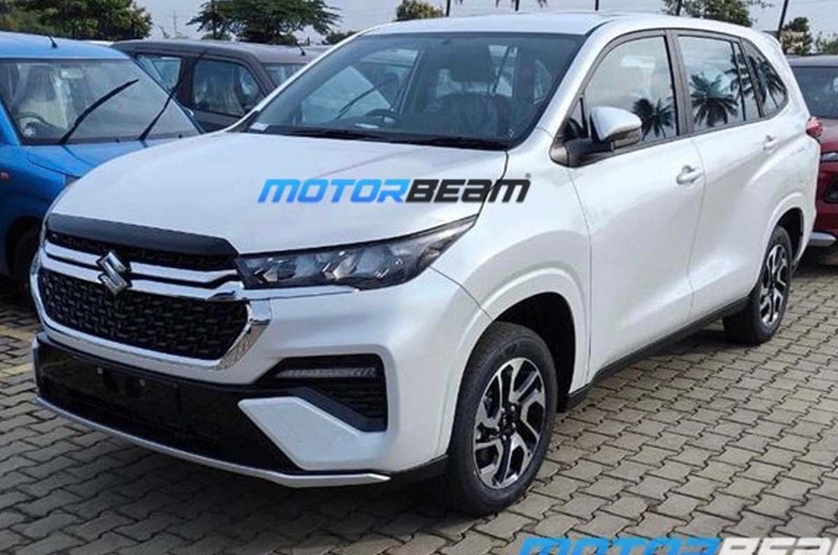 Maruti Suzuki Invicto front