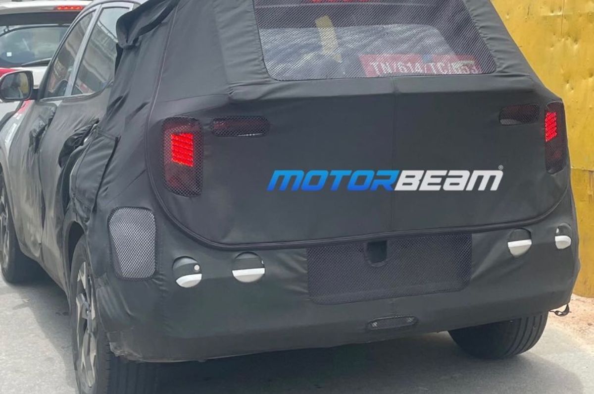Kia Sonet facelift spied in India for the first time