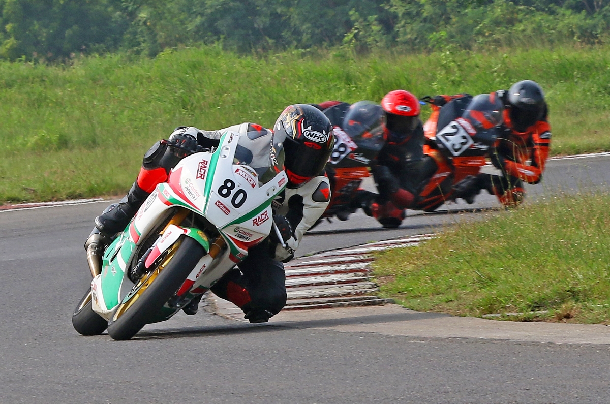 2023 INMRC Pro-Stock 301-400cc champion Rajiv Sethu