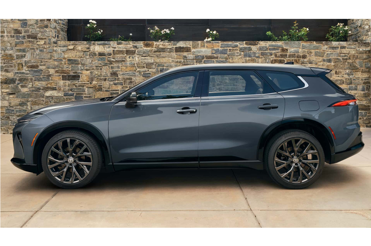 Toyota Crown Signia side profile Toyota Crown Signia side profile