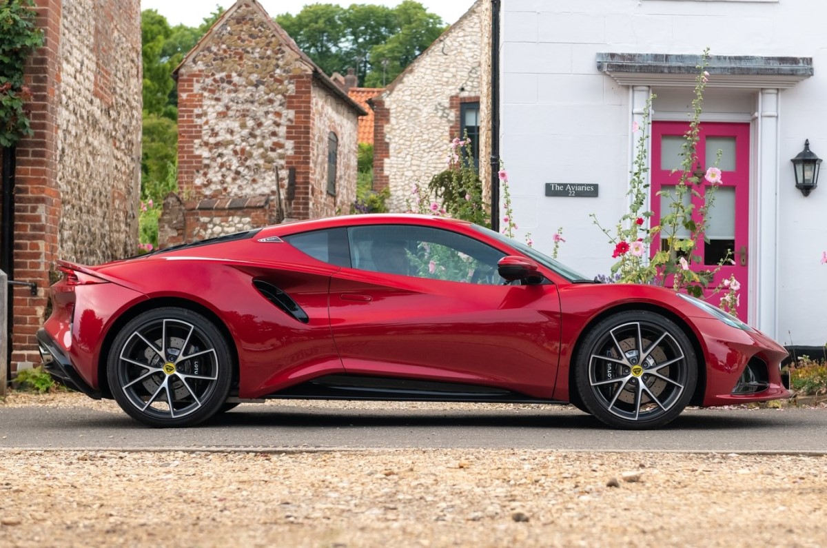 Lotus Emira side