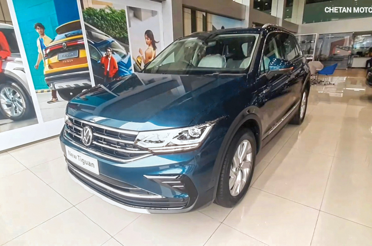 Volkswagen Tiguan showroom
