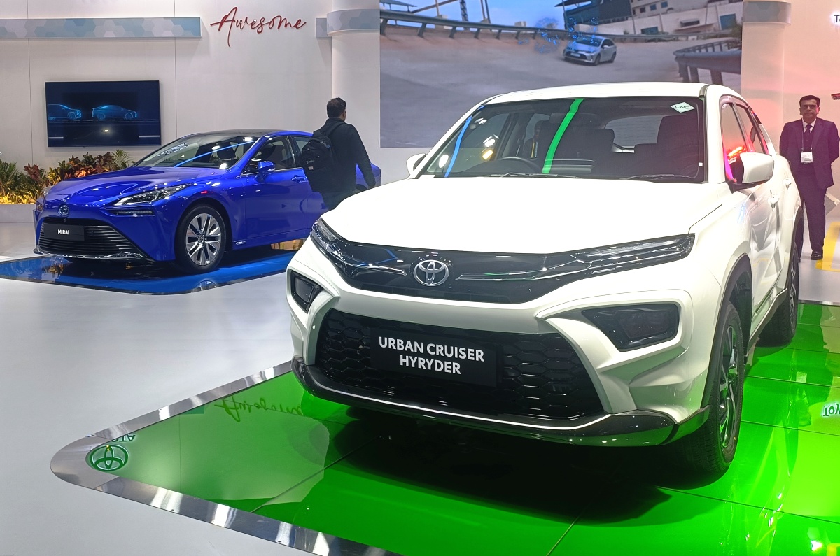 Toyota Hyryder CNG, Mirai