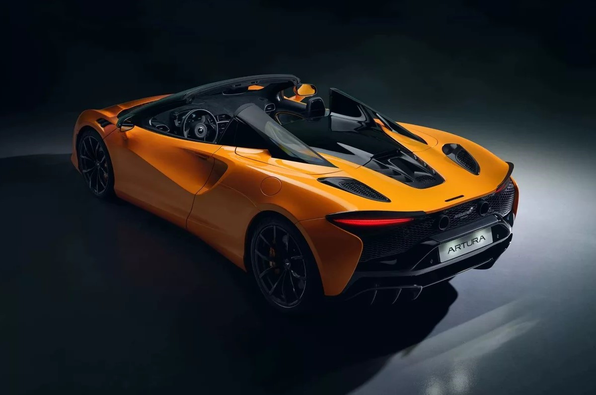 McLaren Artura Spider