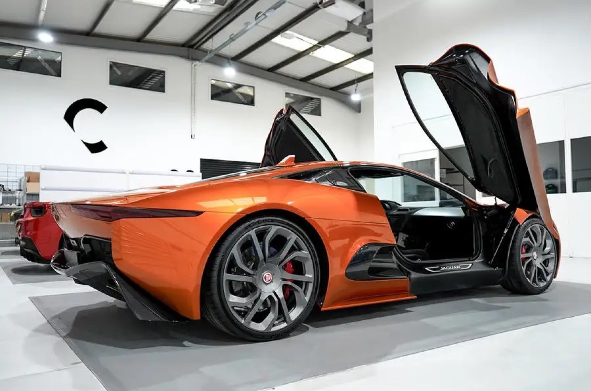 Jaguar C-X75