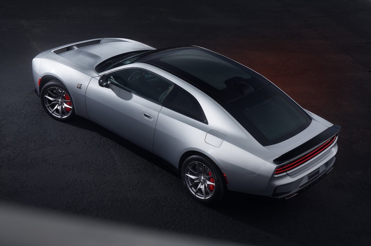 New Dodge Charger goes EV, ditches V8 for 6cyl turbo-petrol - Image 2