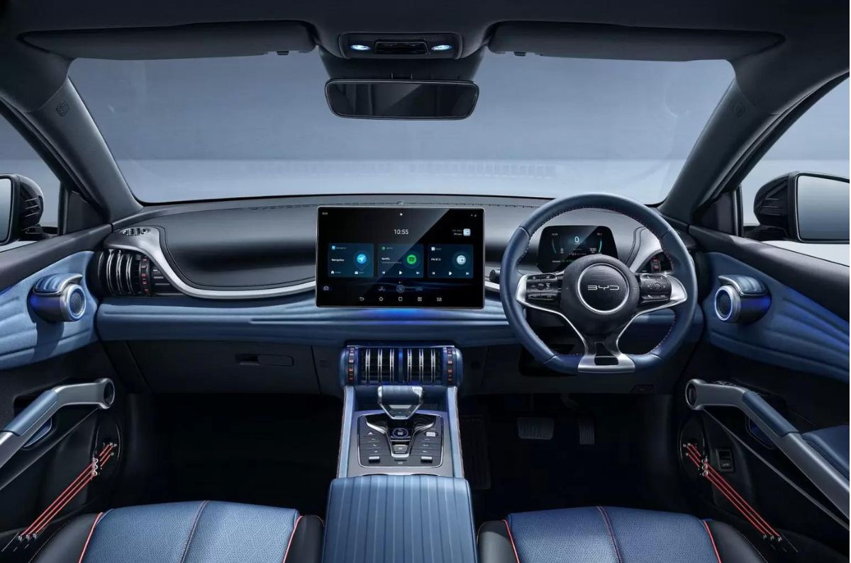 BYD Atto 3 interior 