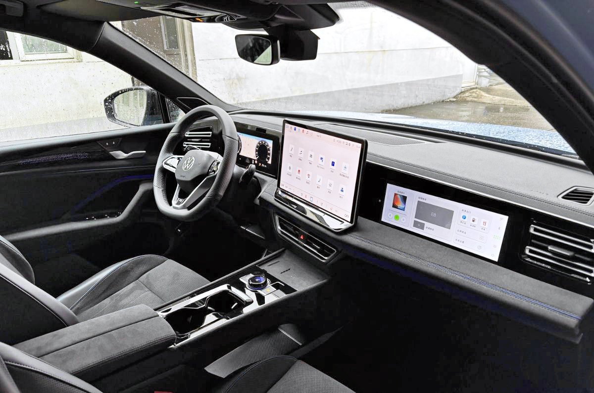 Volkswagen Tayron interior 