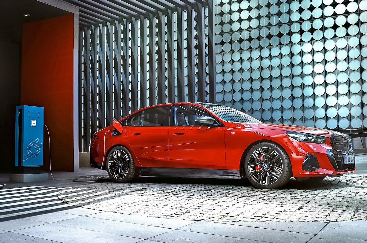 BMW i5 bookings open in India