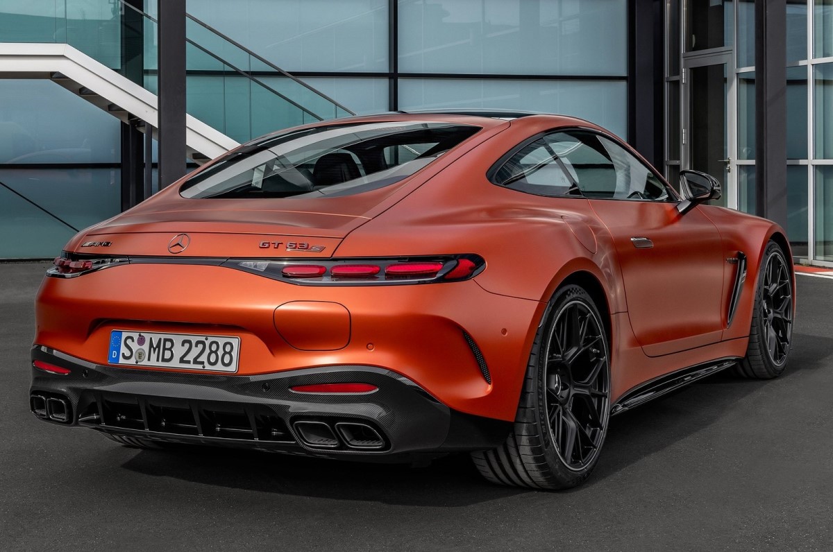 Mercedes AMG GT 63 S E Performance rear quarter 