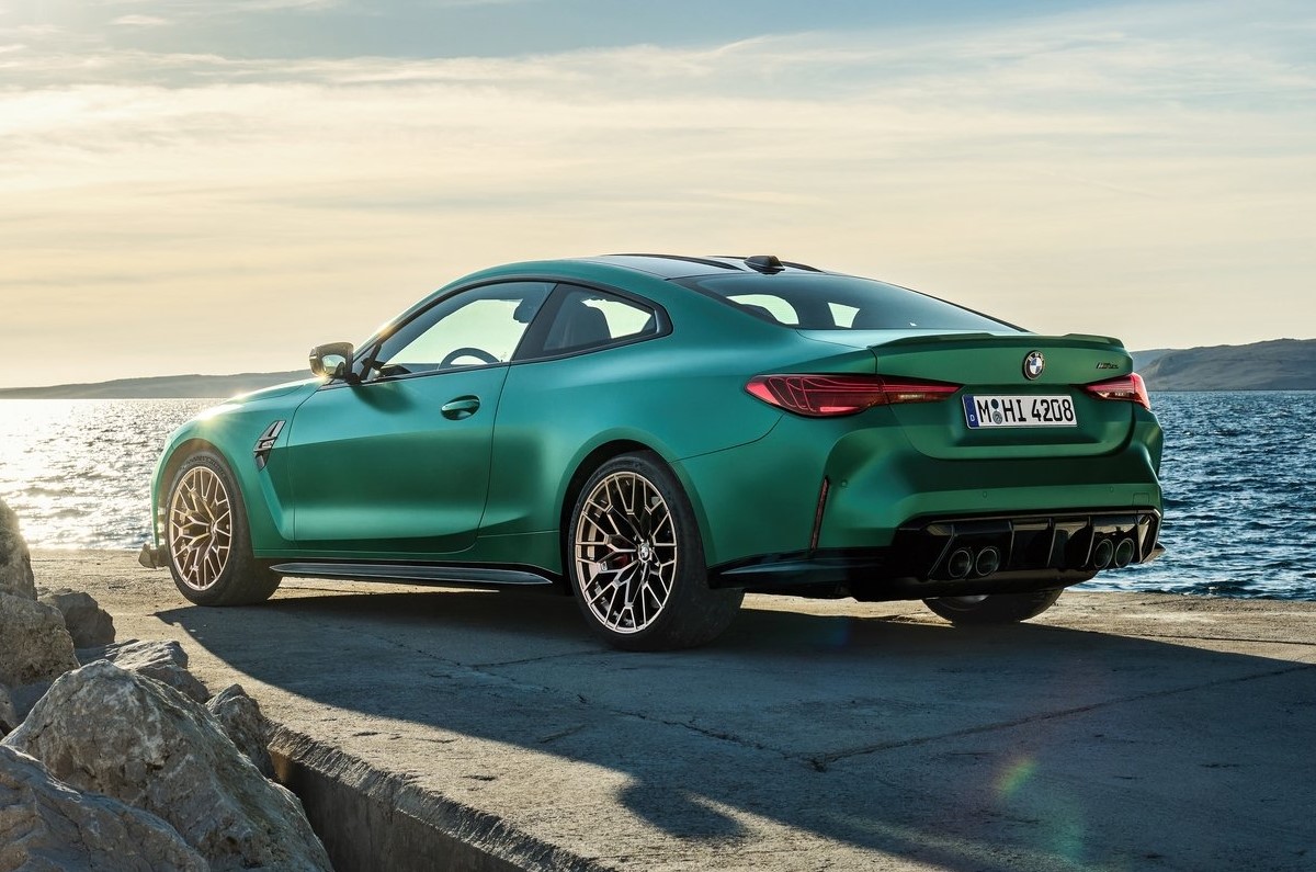 BMW M4 CS revealed with 550hp - Image 2