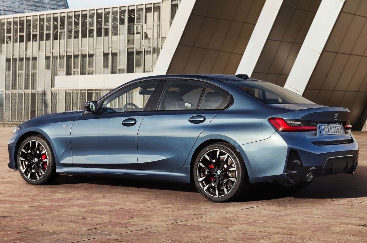 New BMW 3 Series gets interior, tech updates - Image 2