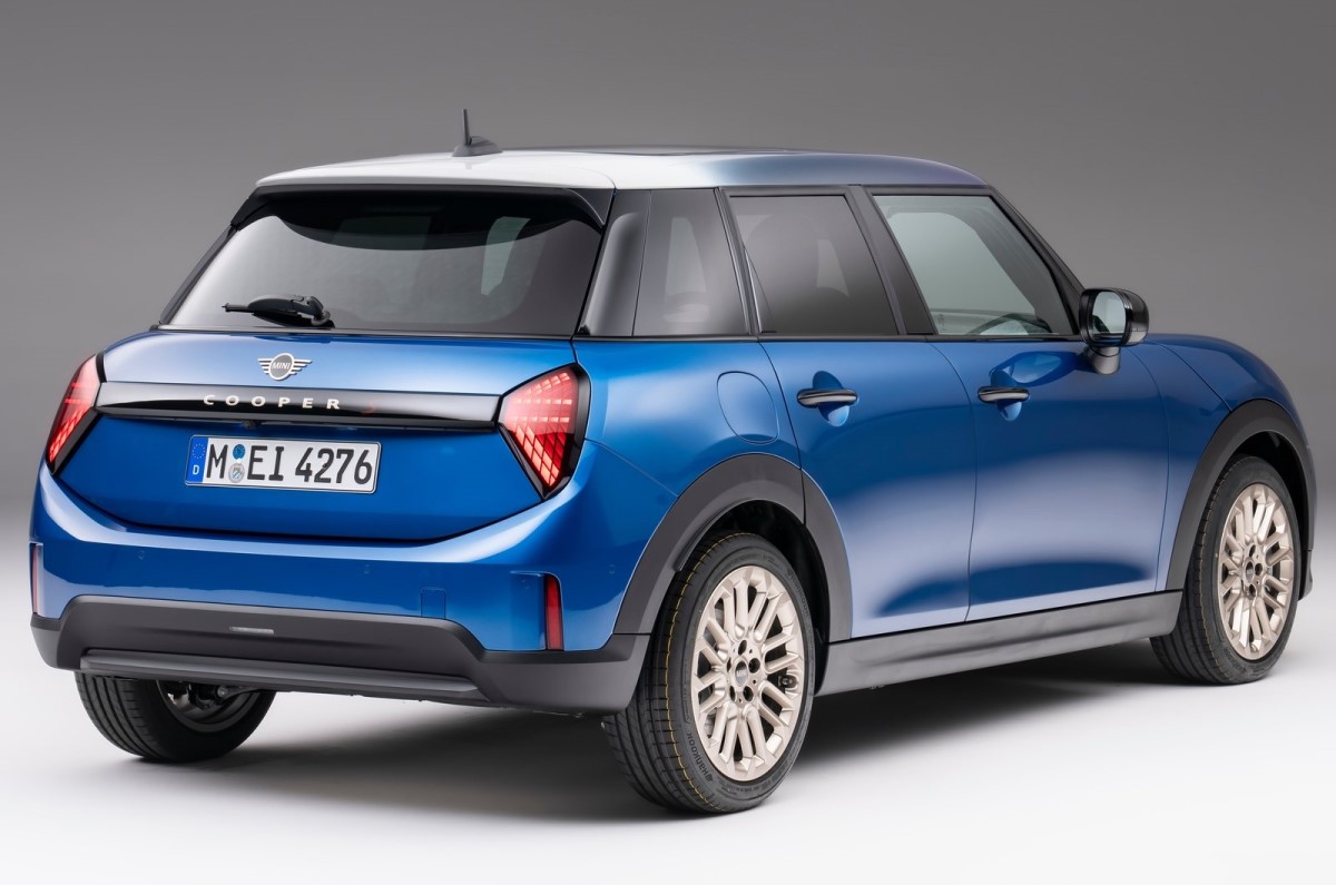 New Mini Cooper 5-door hatchback unveiled - Image 2