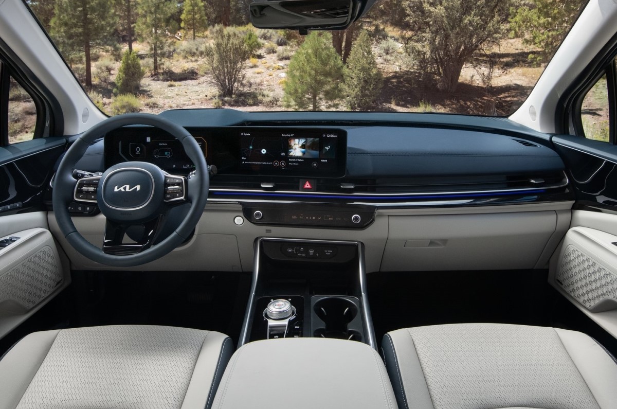 Kia Carnival interior Kia Carnival interior