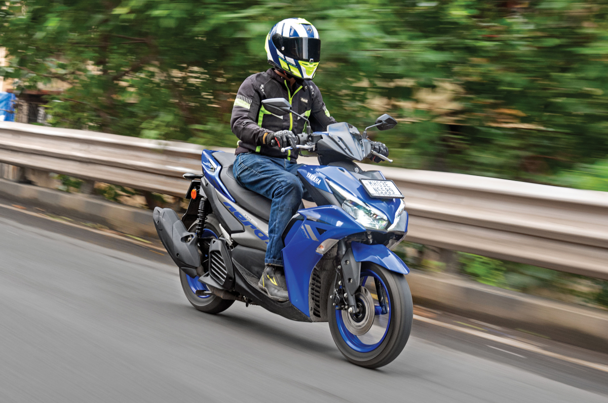 Yamaha Aerox Version S, review, price, comfort, key fob 