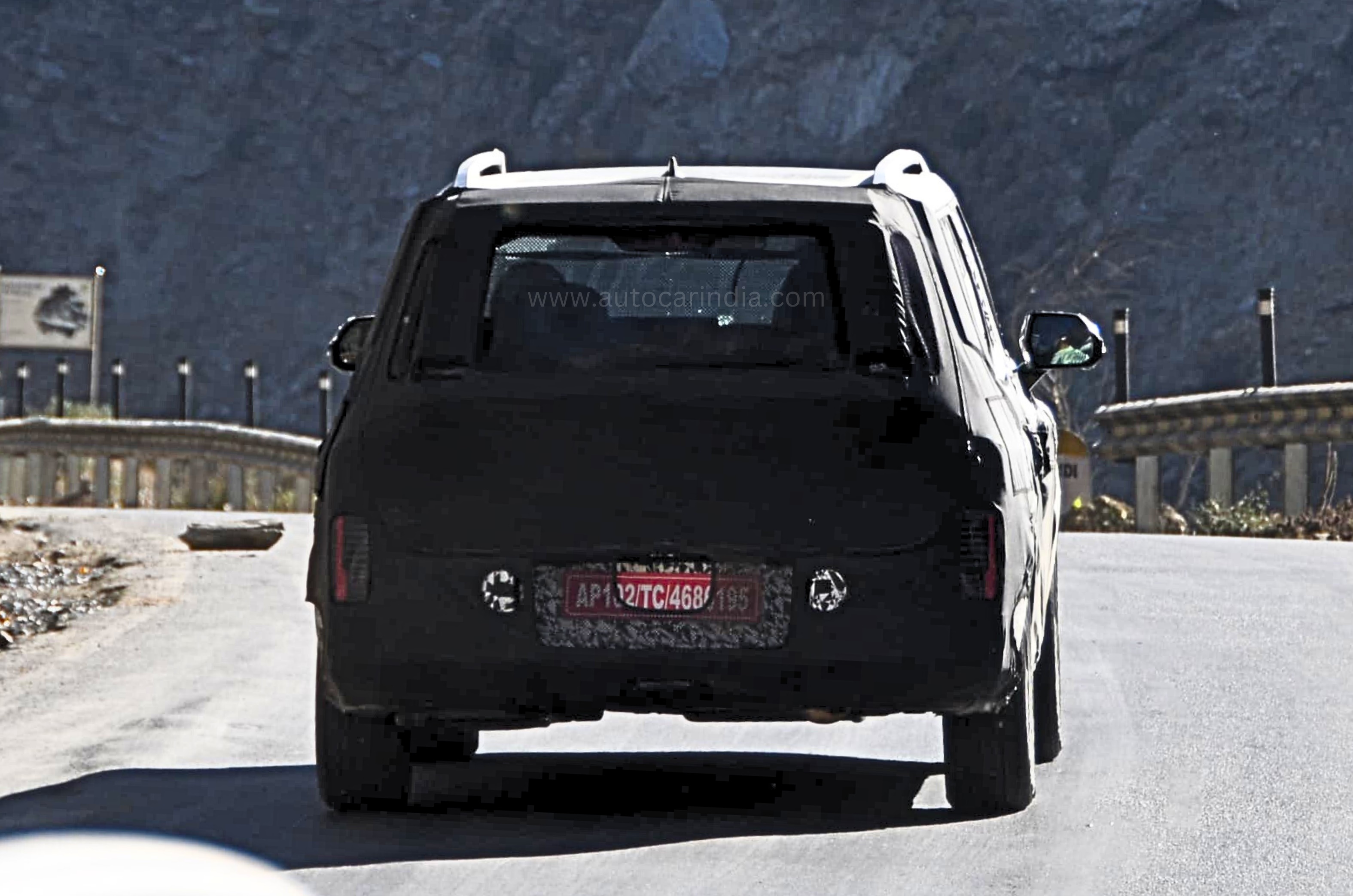 Kia Syros, Syros rear spied testing Kia Syros, Syros rear spied testing