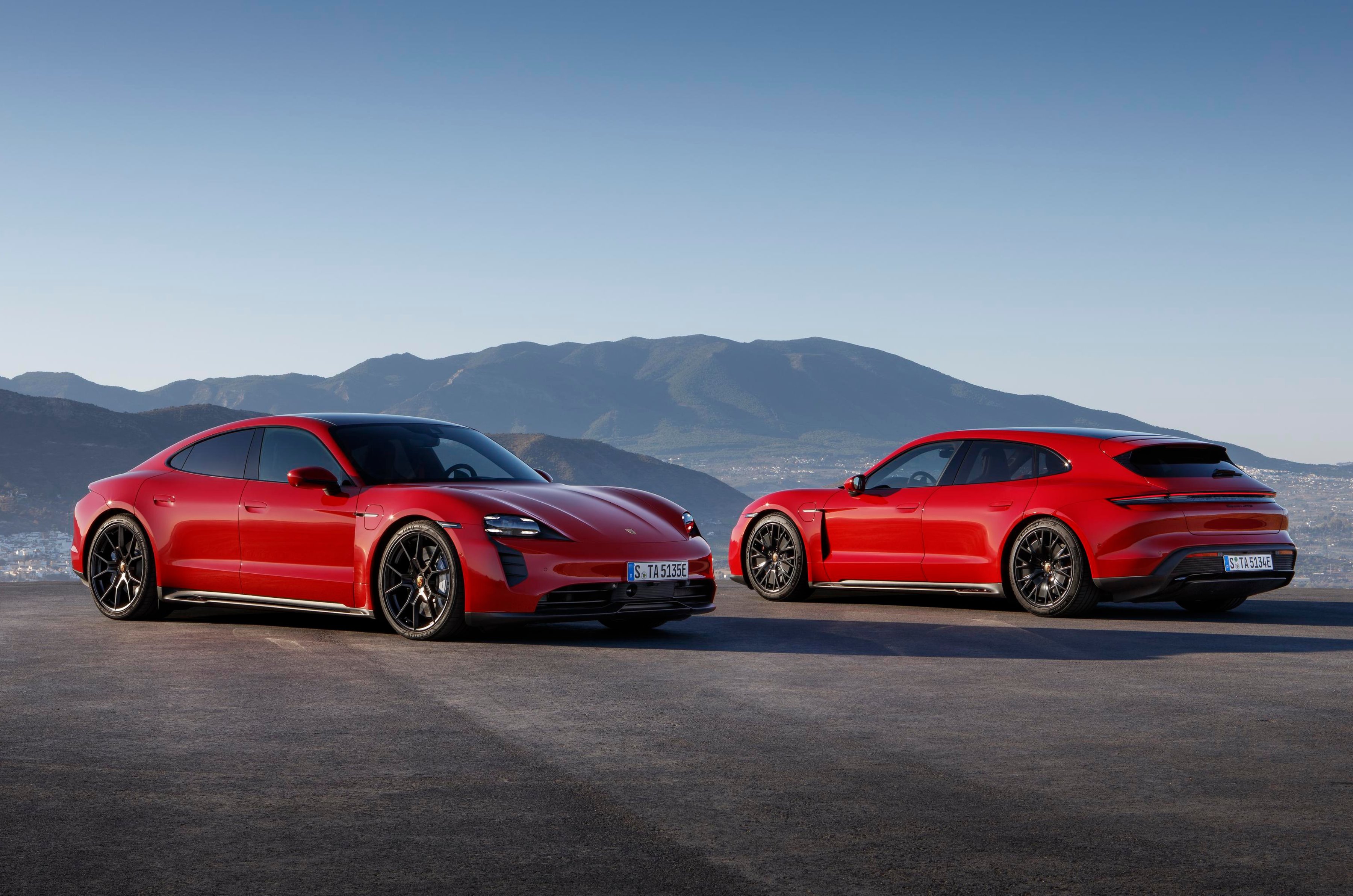 700hp Porsche Taycan GTS facelift revealed