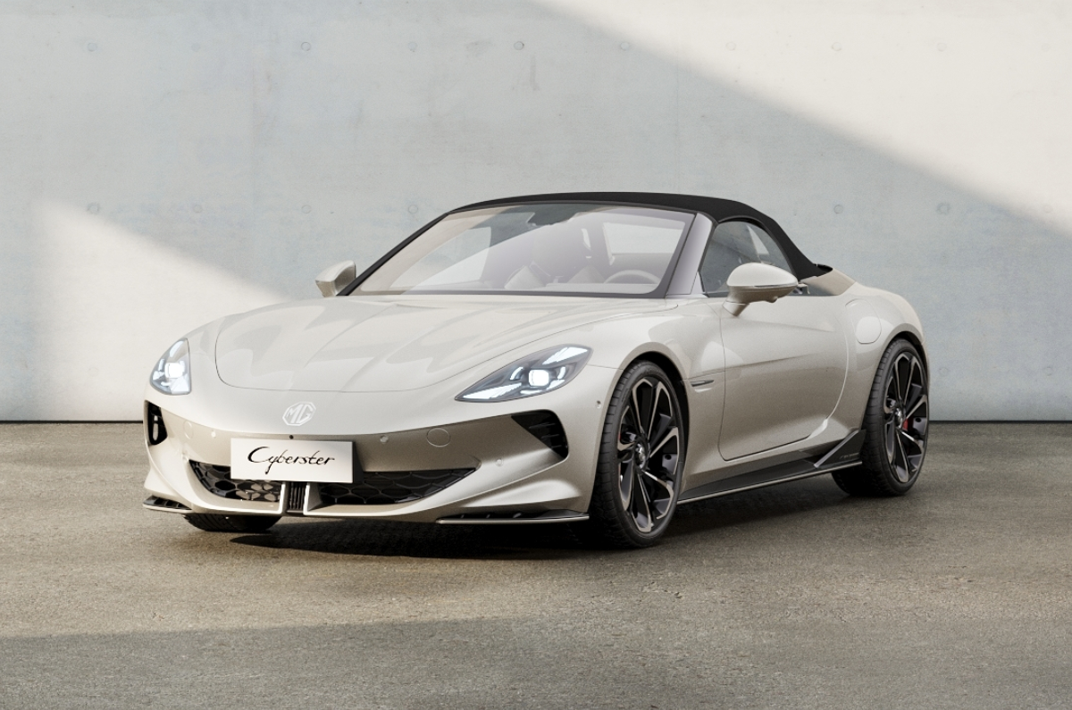 MG Cyberster in silver MG Cyberster in silver