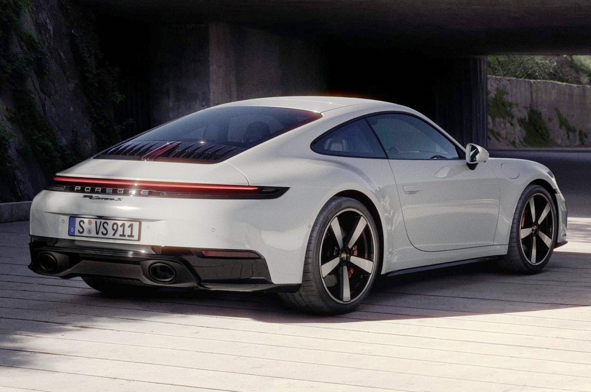 2025 Porsche 911 Carrera S rear