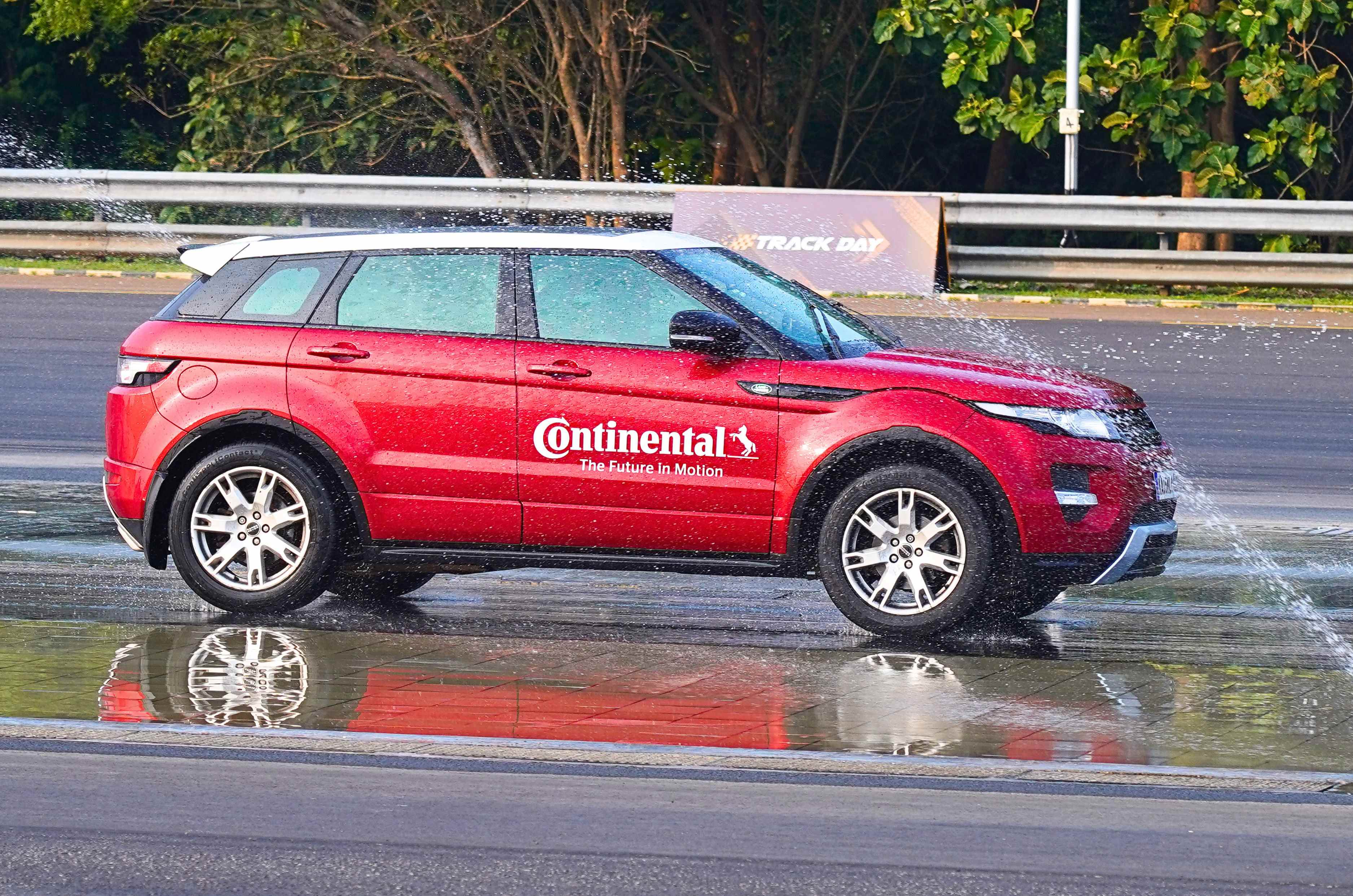 Range Rover Evoque wet brake test