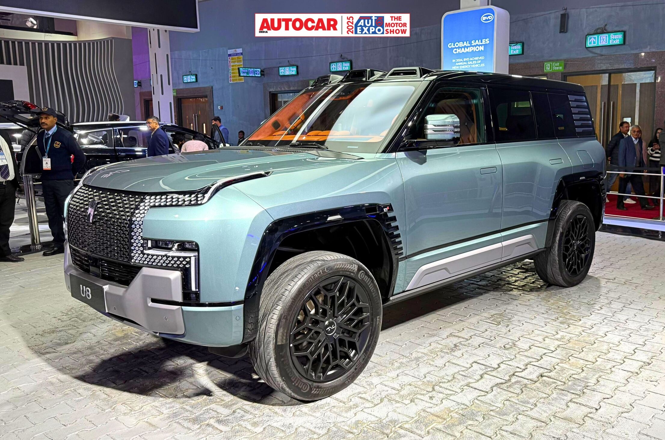 BYD Yangwang U8 SUV at Auto Expo 2025 BYD Yangwang U8 SUV at Auto Expo 2025