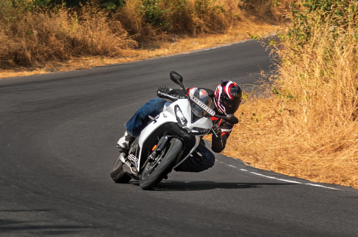 Triumph Daytona 660 review