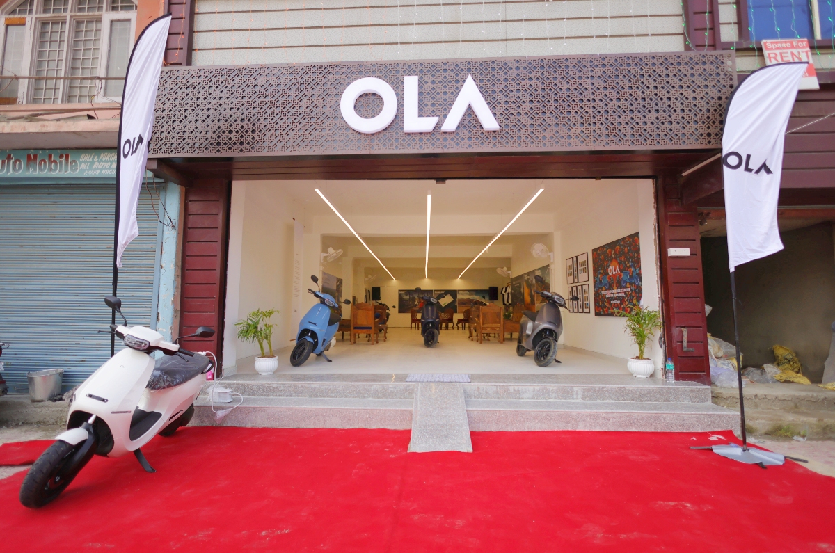 Ola S1 Pro, Bajaj Chetak, TVS iQube sales in January 2025