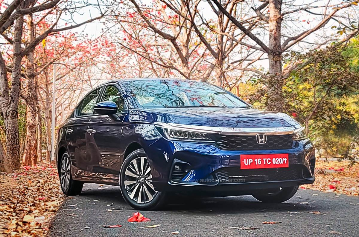 honda city facelift 2023 front tracking shot