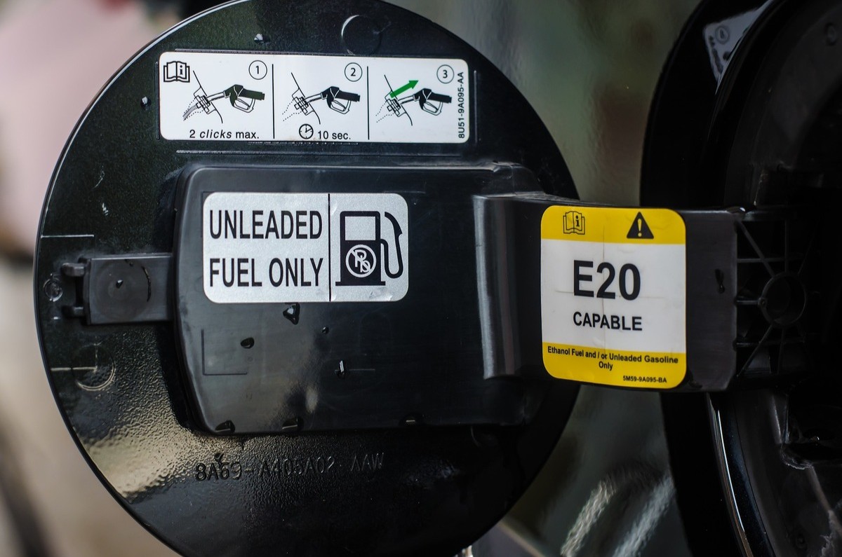 e20 fuel ethanol blending india octover 2025