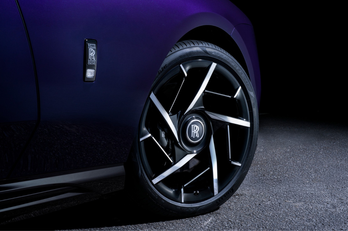 Rolls Royce Spectre Black Badge wheels