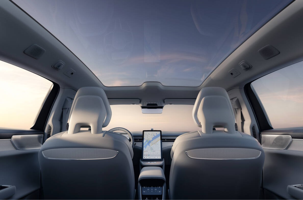 Expansive electrochromic roof of Volvo ES90 Expansive electrochromic roof of Volvo ES90