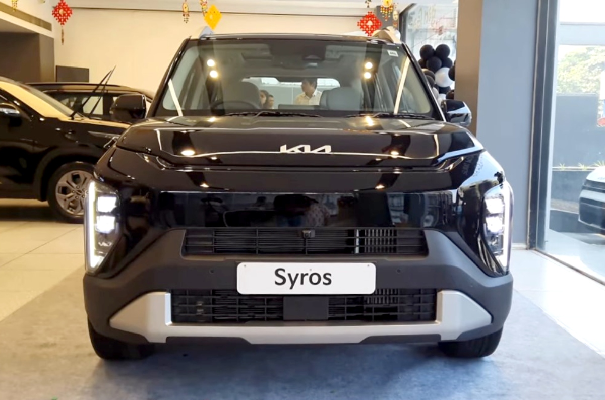 Kia Syros showroom front