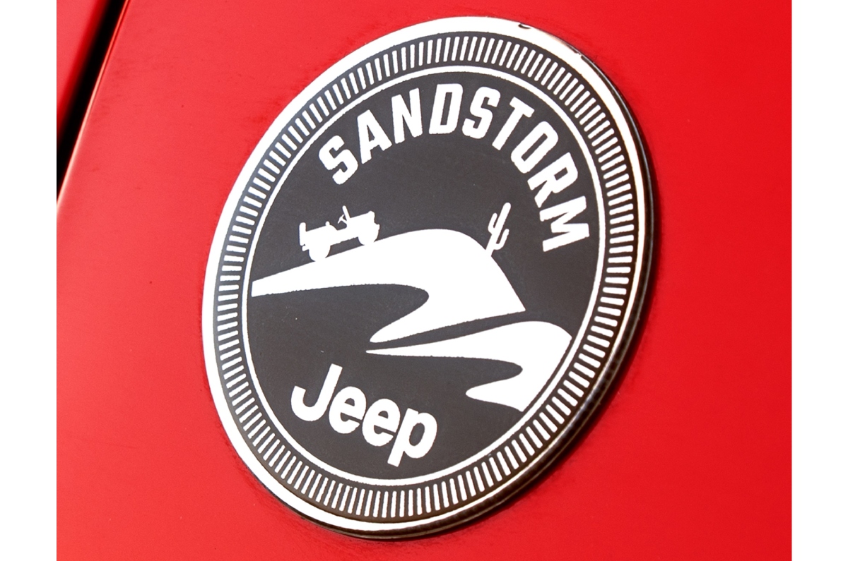 Jeep Compass Sandstorm Edition badge