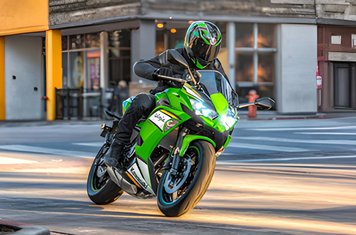 2025 Kawasaki Ninja 650 launched at Rs 7.27 lakh