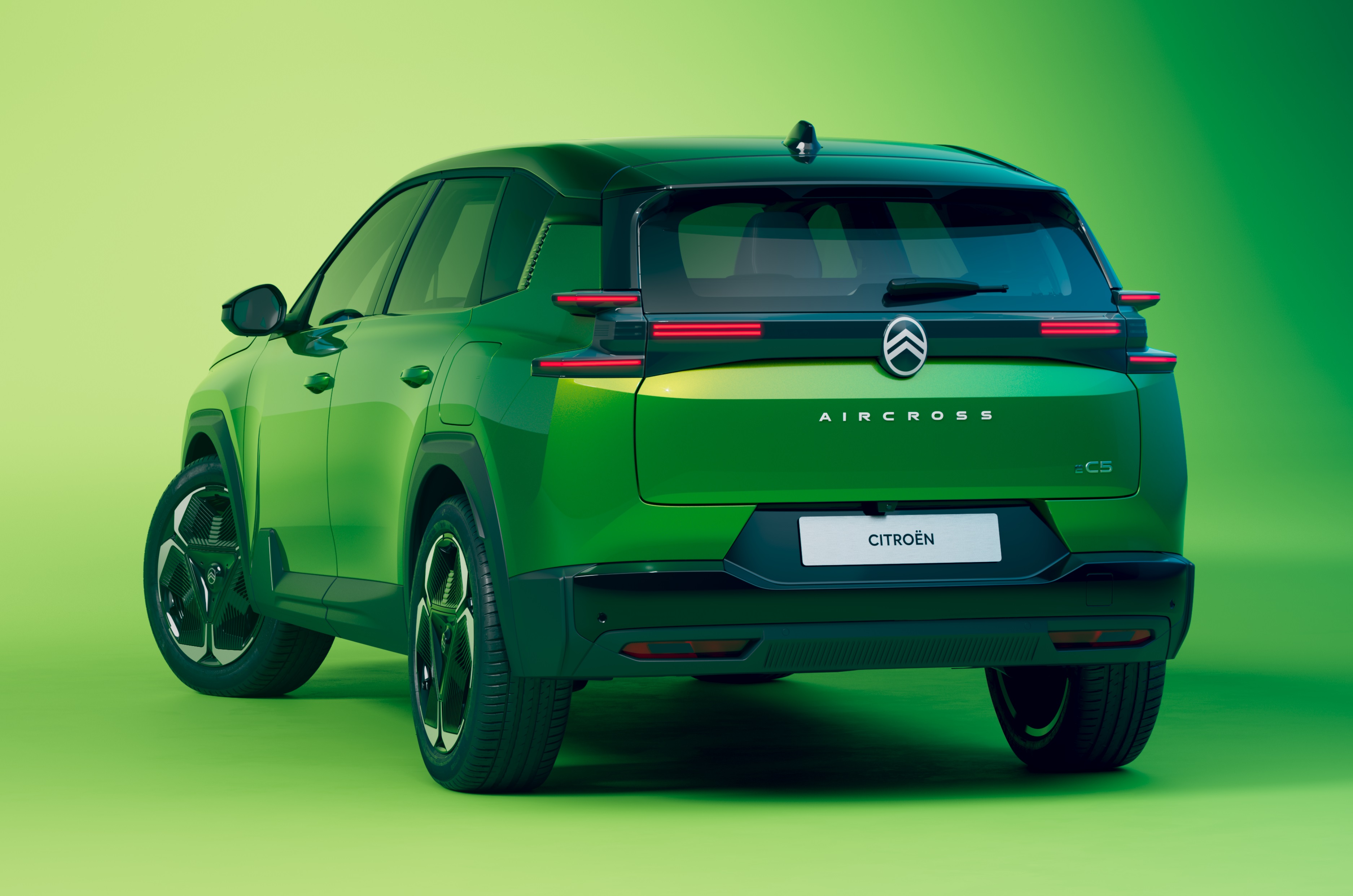 Citroen C5 Aircross rear quarter 