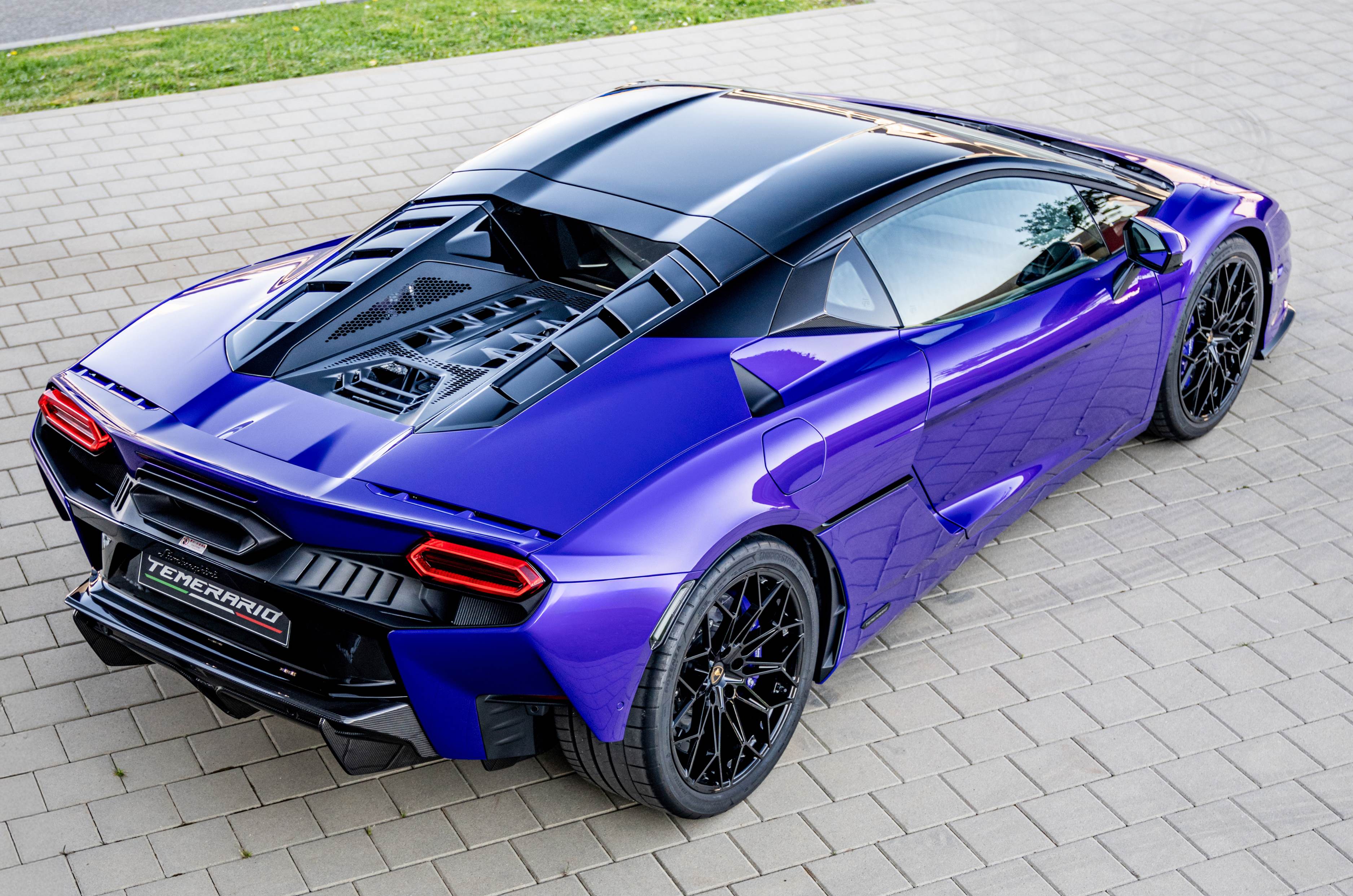 Lamborghini Temerario top rear