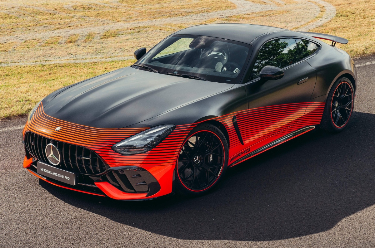 Mercedes-AMG GT 63 Pro front static
