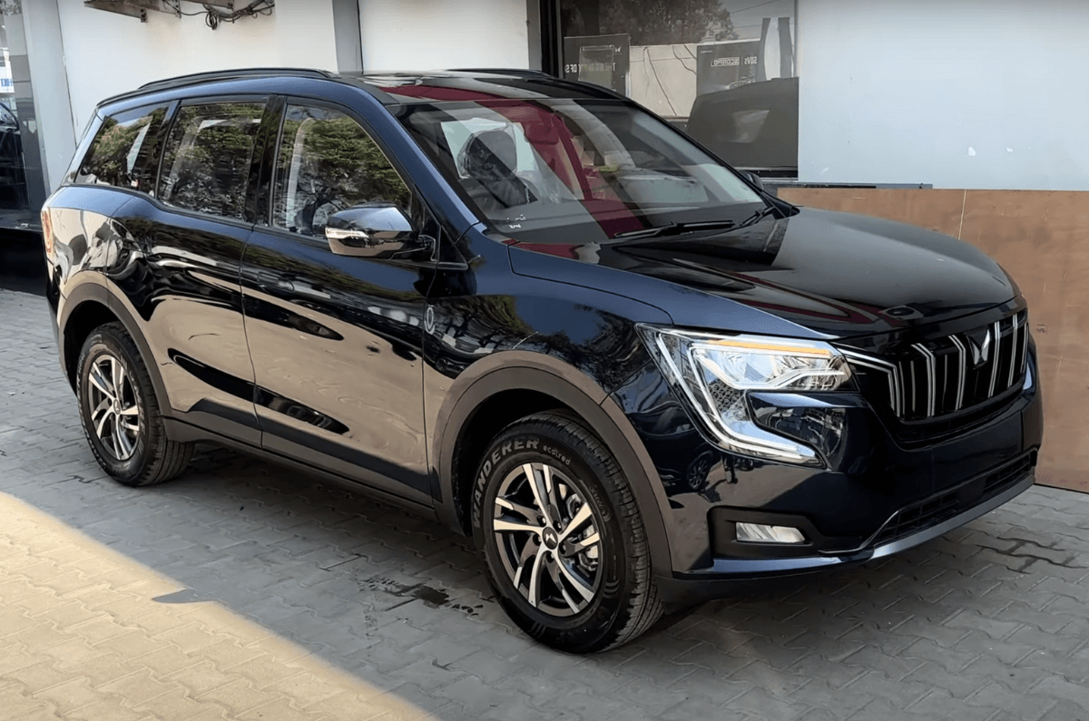 Mahindra XUV700 5-seater variants discontinued